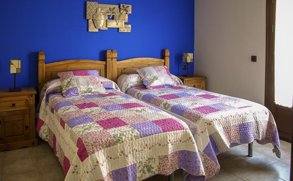 Apartamentos Rurales El Calama Zarza De Granadilla Pokój zdjęcie